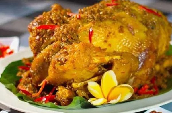 Masakan Ayam Betutu Bali Kelezatan Pedas Gurih dari Pulau Dewata